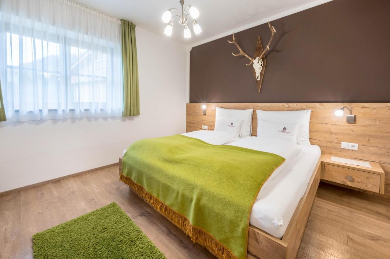Haus Zur Vogelweide App 1 Apartman Dobbiaco Kültér fotó